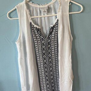 LIZ CLAIBORNE Women Textured Sleeve 100% Rayon Blouse Embroidered M